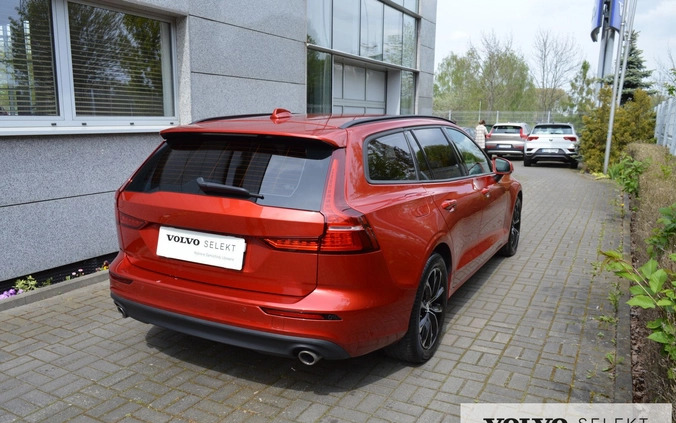 Volvo V60 cena 109900 przebieg: 129400, rok produkcji 2019 z Poznań małe 326